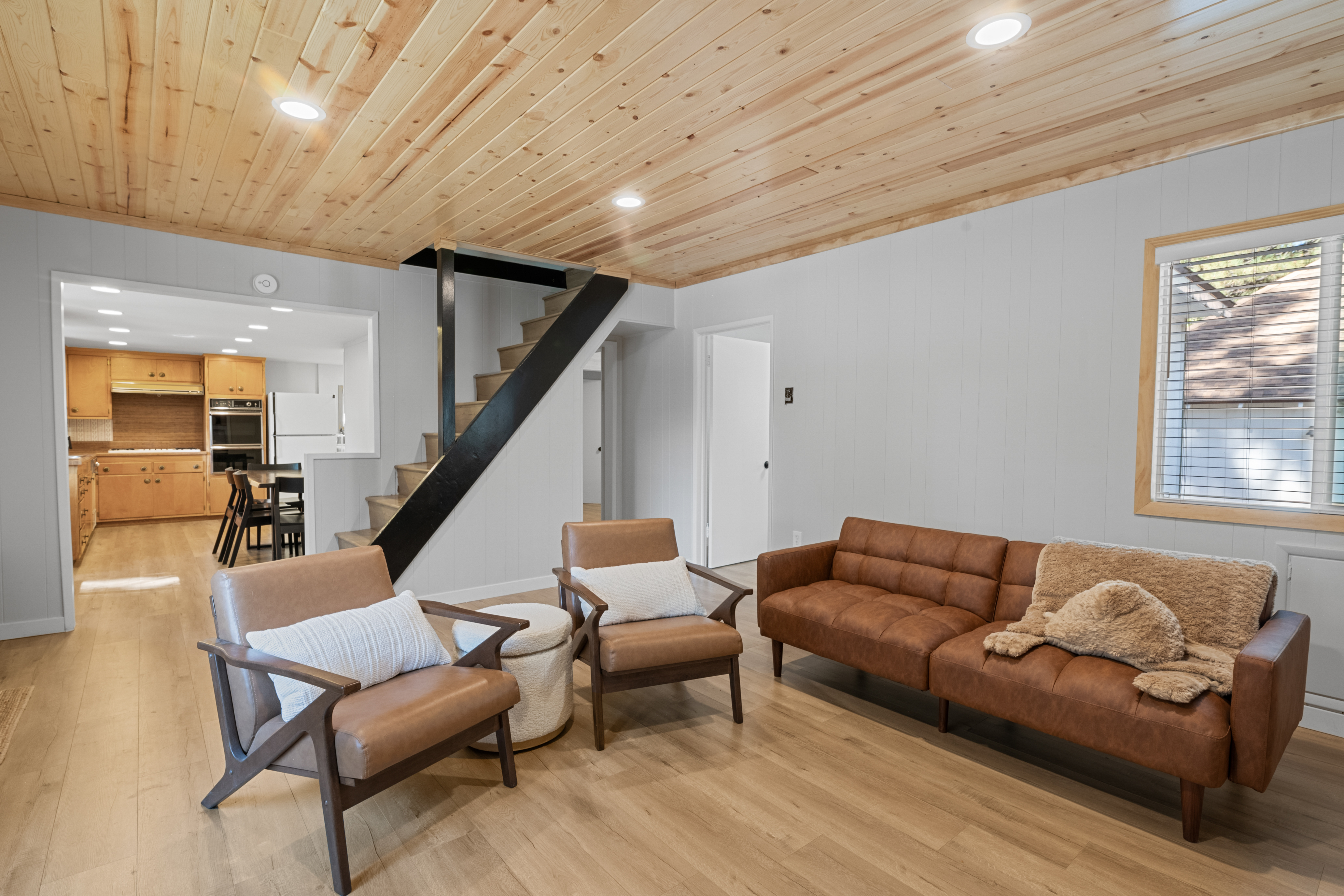 Living Room Picure 2